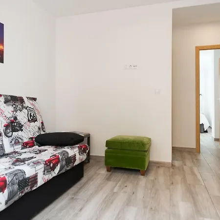 Duplex Center *